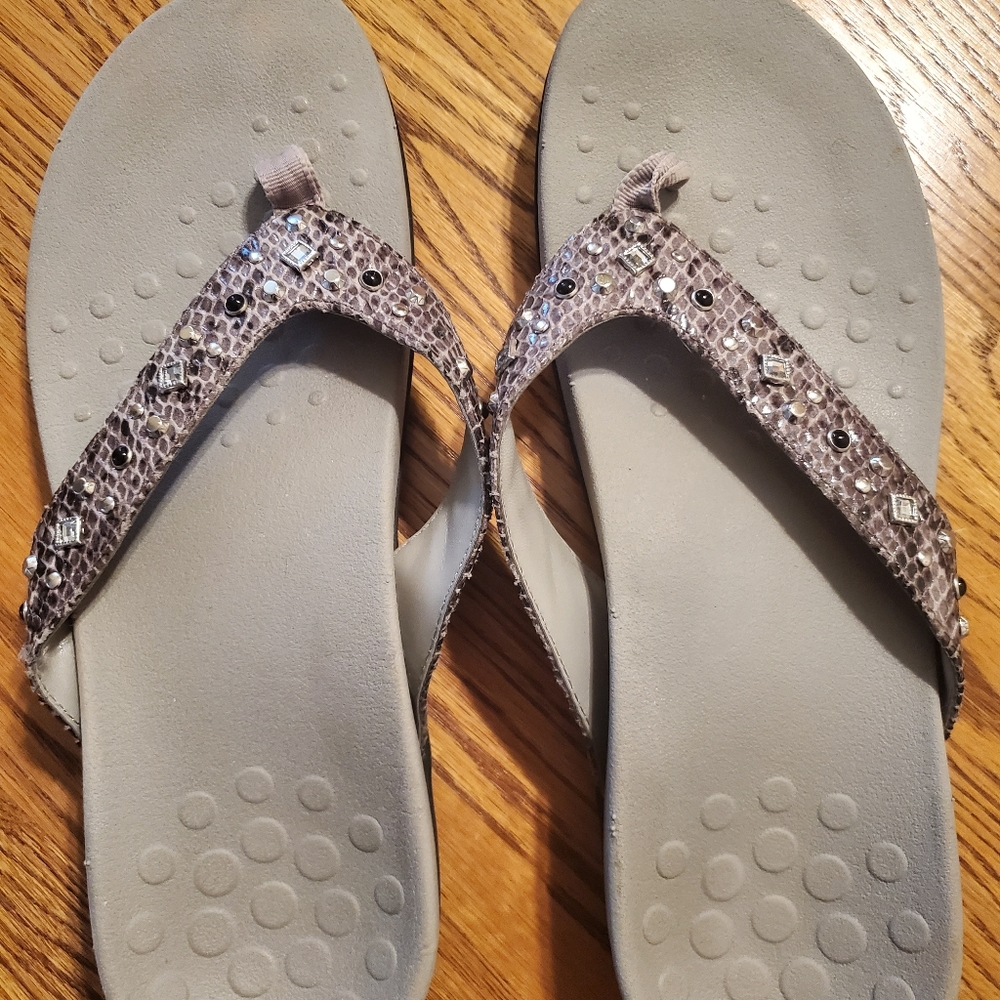 Vionic Size 9